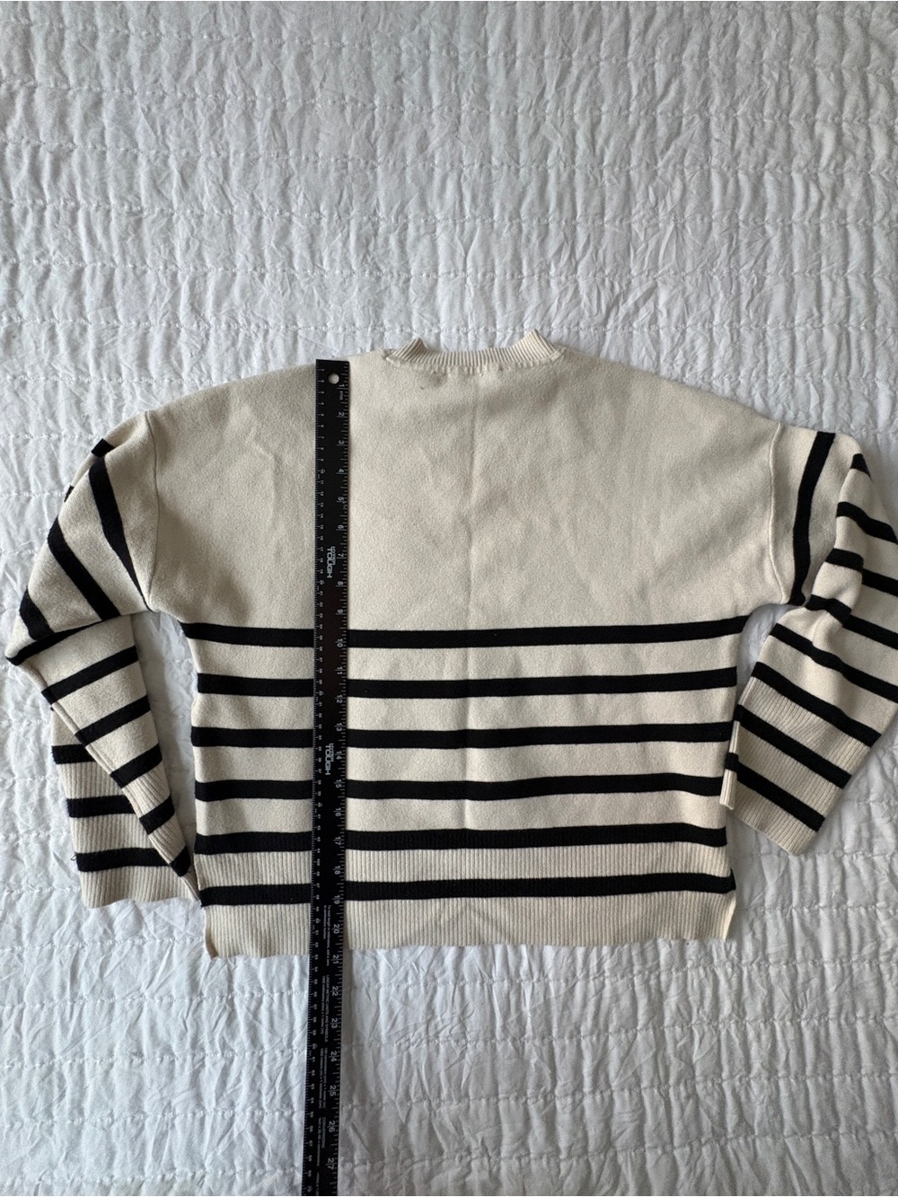 Abercrombie & Fitch Cream and Black Striped Crewneck Sweater - Picture 6 of 6
